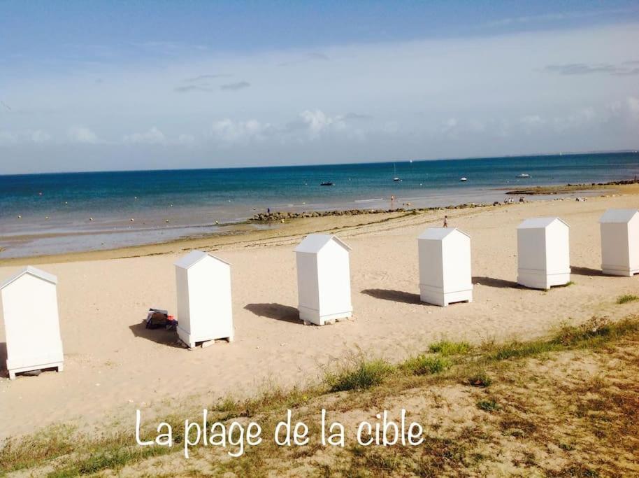 Eole, Idealement Situe Sur Le Port De St Martin De Re Saint-Martin-de-Ré Extérieur photo