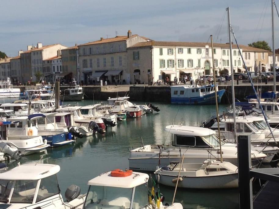 Eole, Idealement Situe Sur Le Port De St Martin De Re Saint-Martin-de-Ré Extérieur photo